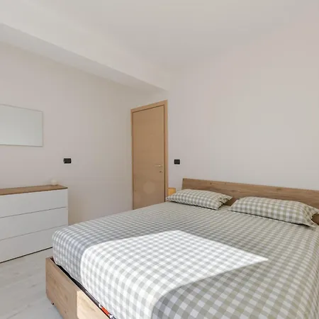 Apartmán La Rondinella 2 Bedr 10 Min From Bernina Exp *