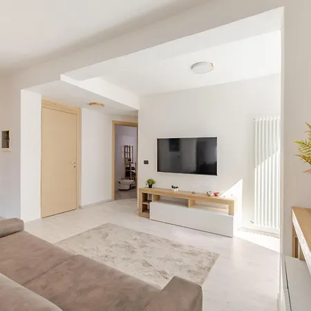 La Rondinella 2 Bedr 10 Min From Bernina Exp Lejlighed