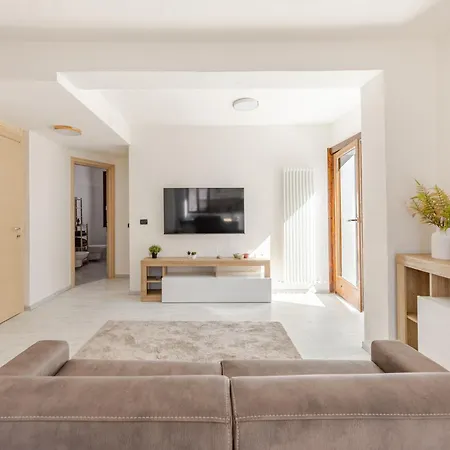 Apartamento La Rondinella 2 Bedr 10 Min From Bernina Exp *